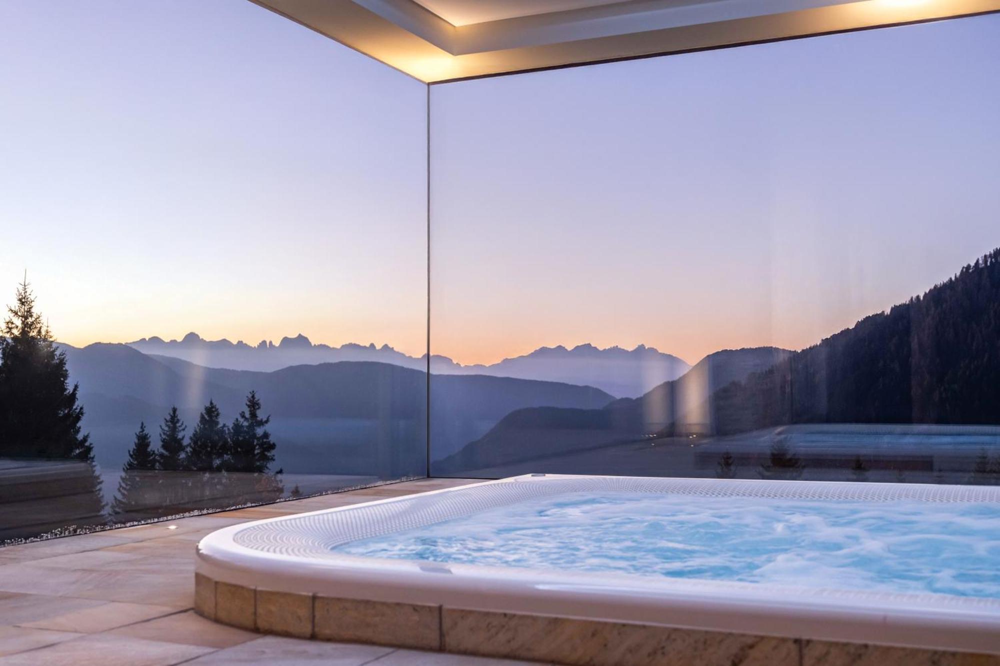 Terra - The Magic Place Relais & Chateaux Sarentino Екстериор снимка